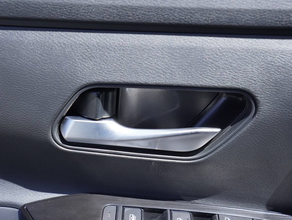 New 2026 Nissan Kicks SV w/ Interior Electronics Package FWD image 8