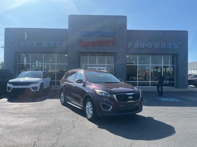 Used 2016 Kia Sorento LX image 1