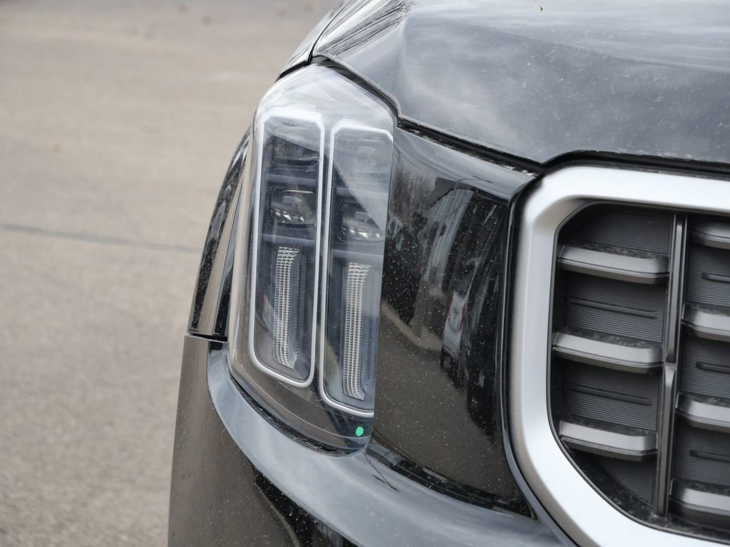 Used 2023 Kia Telluride SX image 3