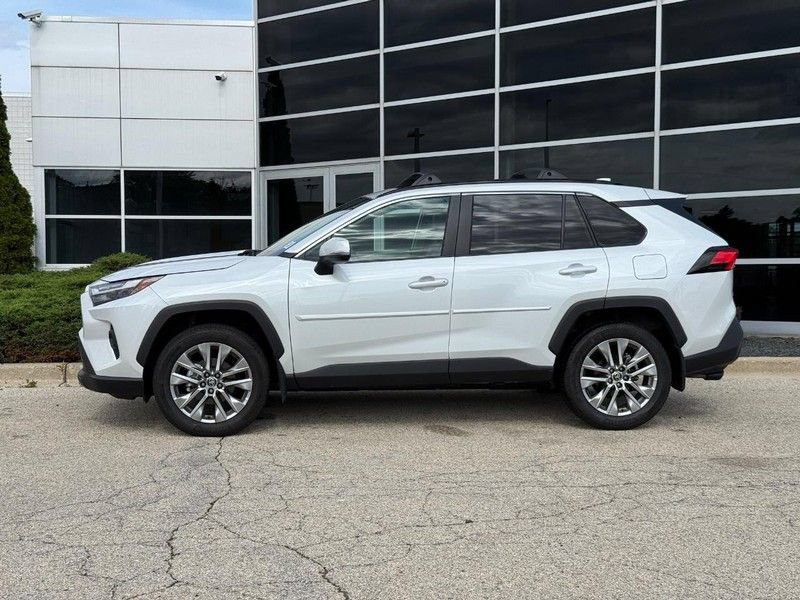 Used 2025 Toyota RAV4 XLE Premium w/ Weather Package AWD/4WD image 6