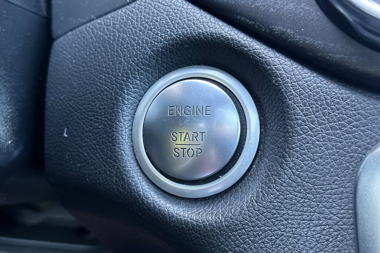 Used 2018 Mercedes-Benz GLA 250 4MATIC image 34