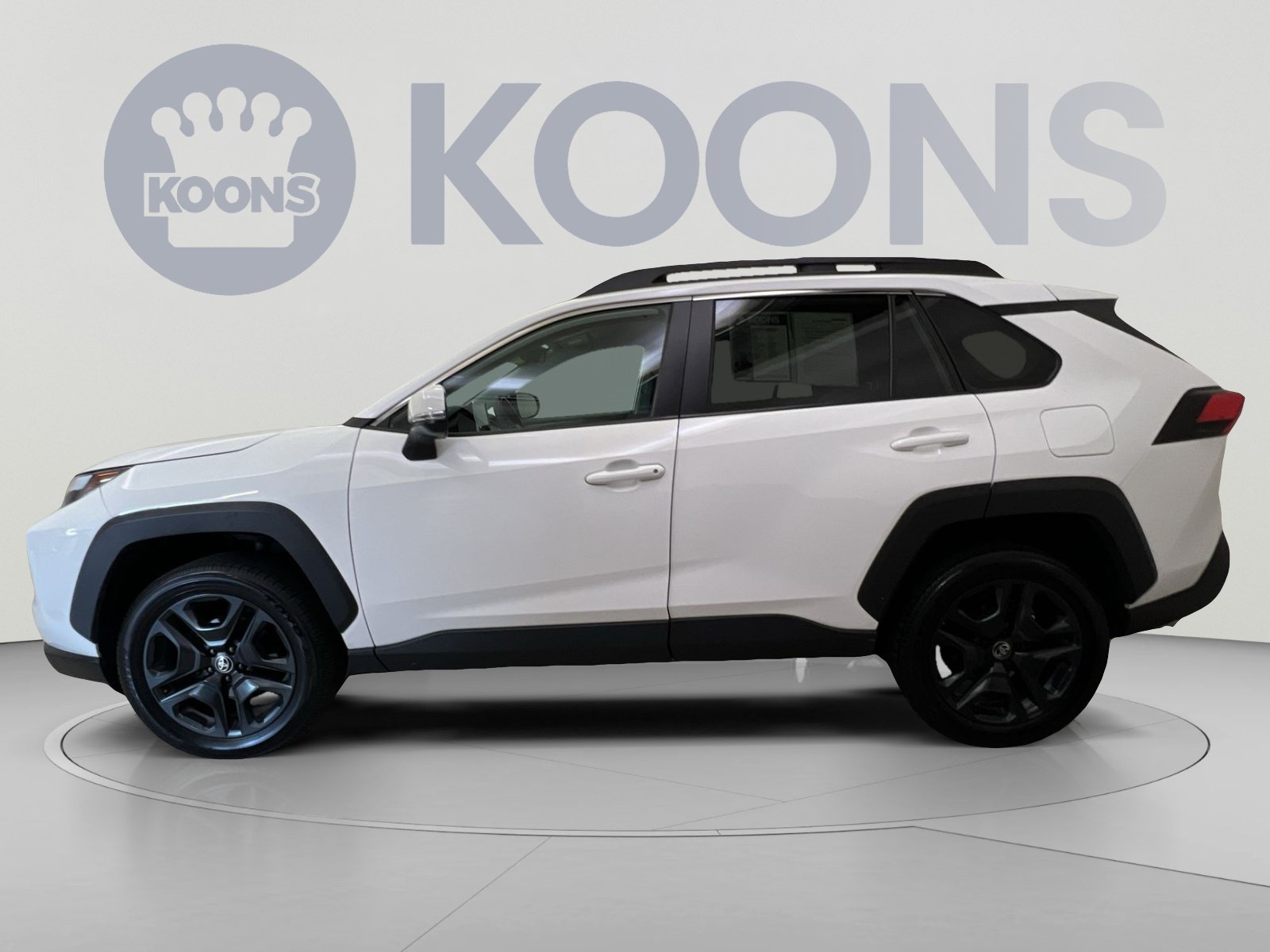 Used 2024 Toyota RAV4 Adventure AWD/4WD image 5