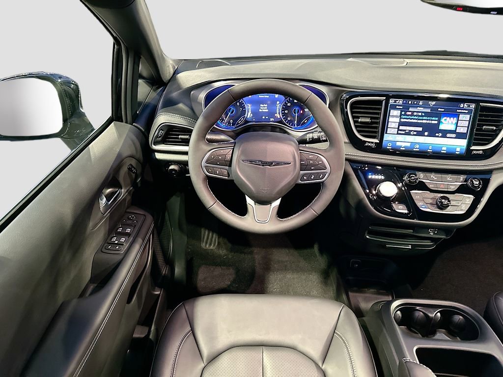 New 2026 Chrysler Pacifica Select FWD image 21