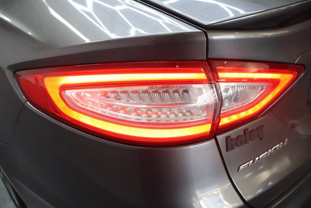 Used 2016 Ford Fusion Titanium image 27