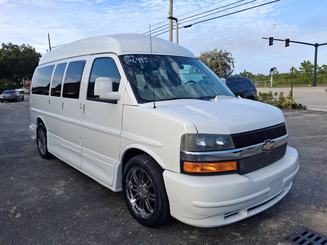 Used 2012 Chevrolet Express 1500 RWD image 4