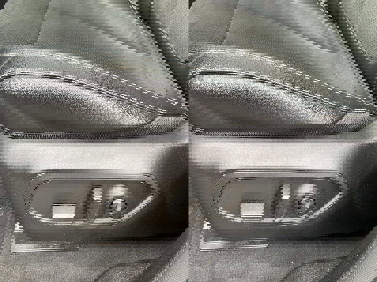 Certified 2023 Jeep Grand Cherokee Altitude image 24