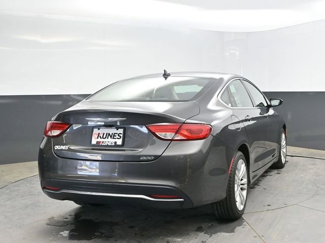 Used 2015 Chrysler 200 Limited w/ Spring Special Group FWD image 9