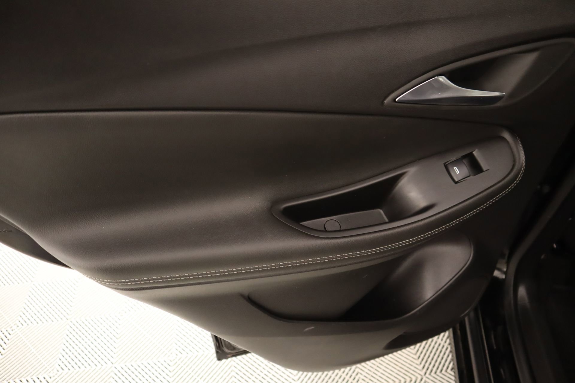 Used 2024 Buick Encore GX Sport Touring w/ Experience Buick Package image 17