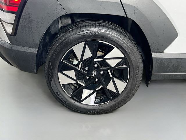 Used 2025 Hyundai Kona SEL image 34