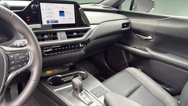 Certified 2025 Lexus UX 300h AWD w/ Accessory Package (Z2) image 26