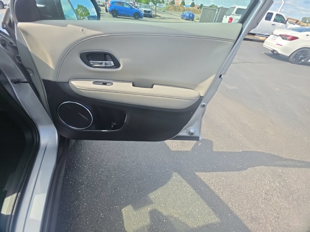 Used 2021 Honda HR-V EX-L image 32