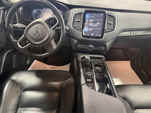 Used 2020 Volvo XC90 T8 Momentum image 10