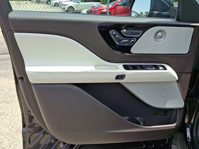 Certified 2024 Lincoln Aviator Black Label AWD/4WD image 12