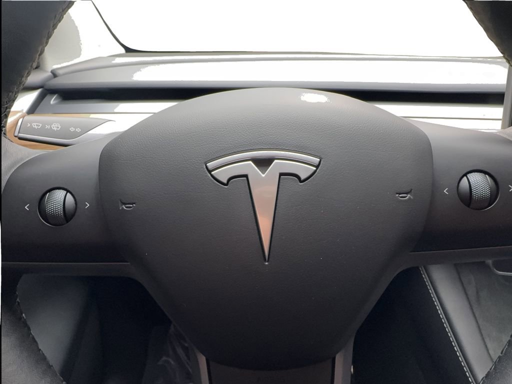 Used 2024 Tesla Model Y Performance AWD/4WD image 39