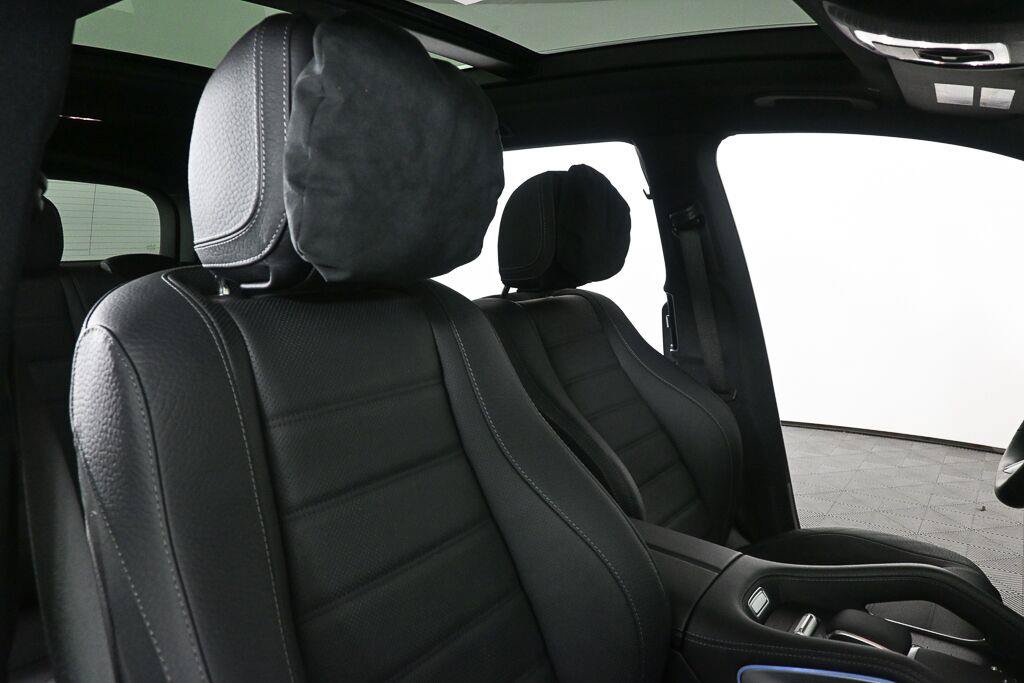 Used 2025 Mercedes-Benz GLS 580 4MATIC image 22