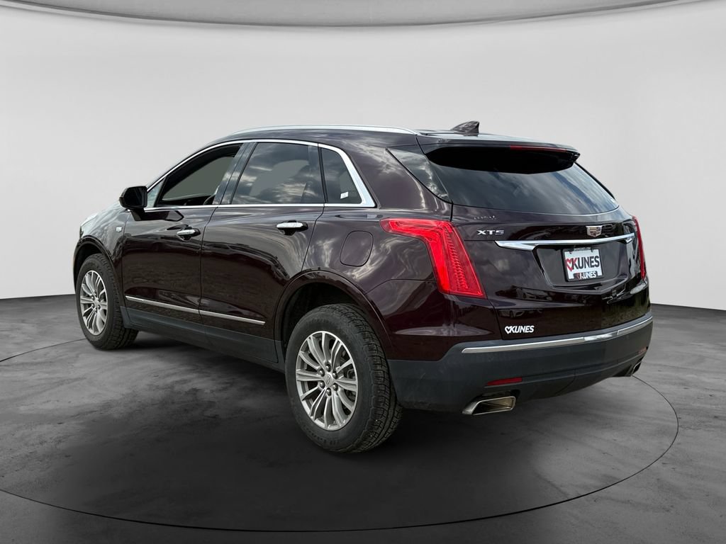 Used 2017 Cadillac XT5 Luxury w/ Driver Awareness Package FWD image 8