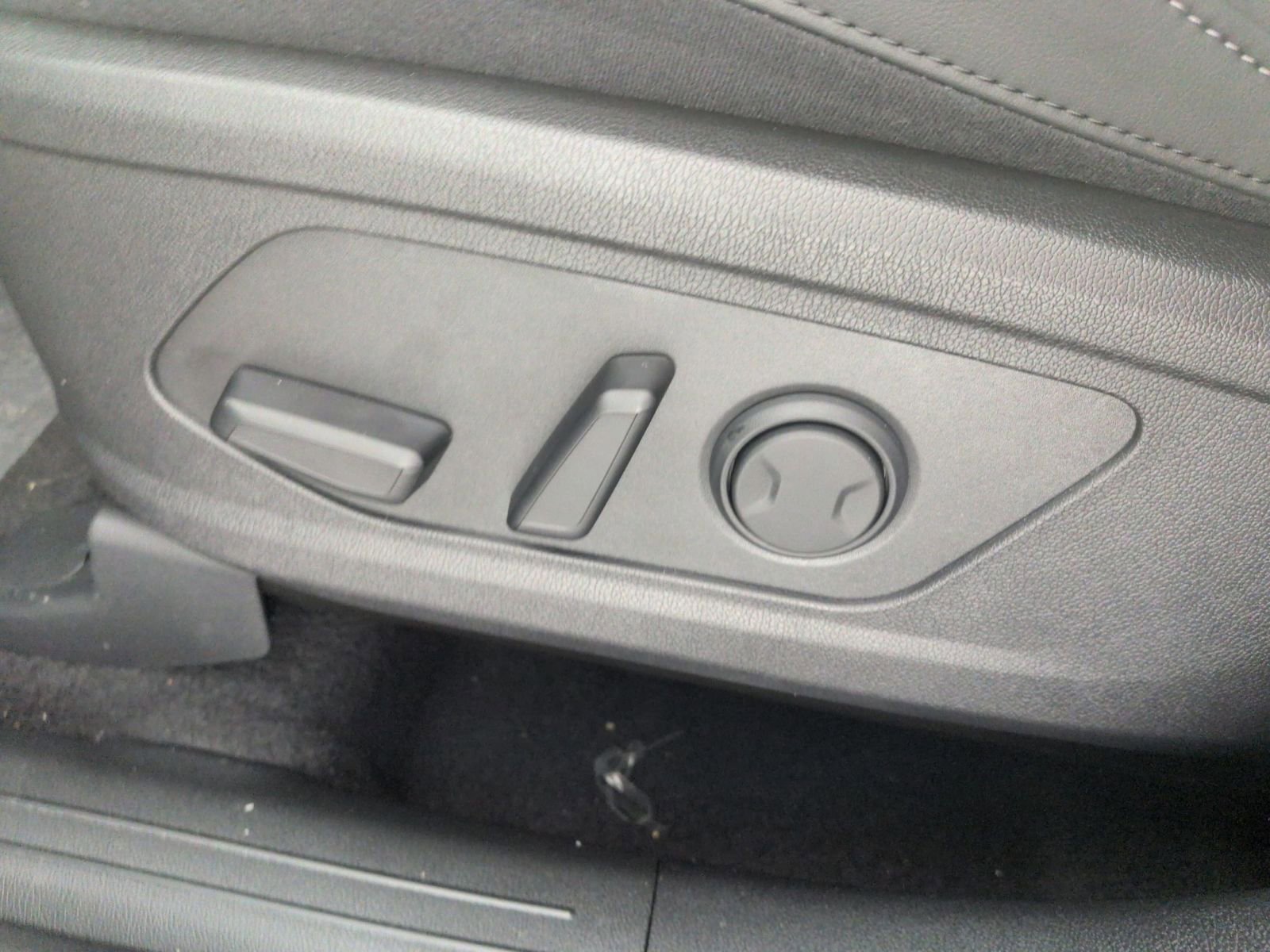 New 2026 Kia Sorento S w/ S Panoramic Sunroof Package FWD image 4