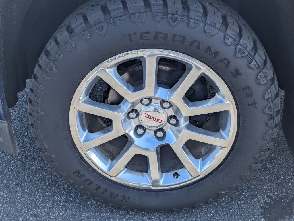Used 2015 GMC Sierra 1500 Denali w/ Driver Alert Package AWD/4WD image 14