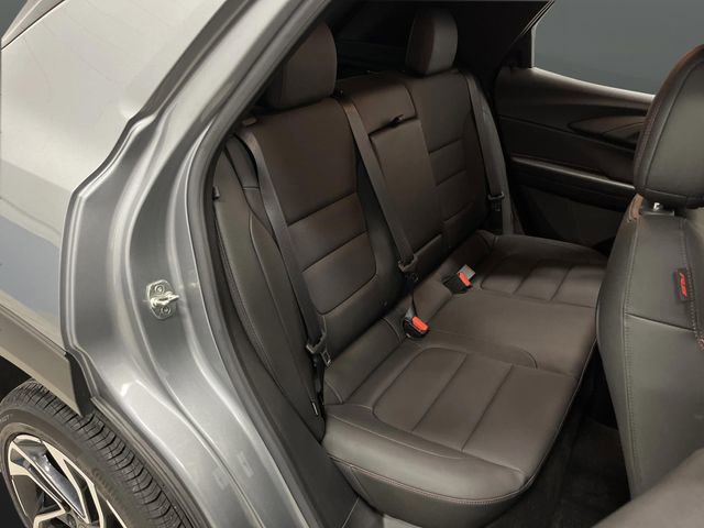 Used 2024 Chevrolet TrailBlazer RS w/ Convenience Package image 32