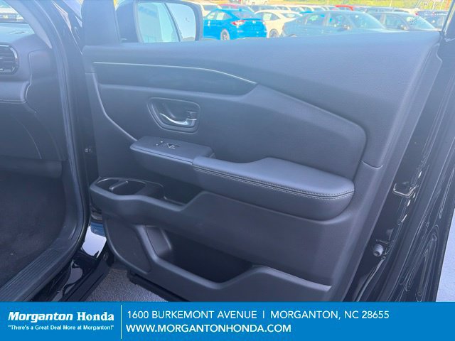 Used 2025 Honda Pilot Touring image 43