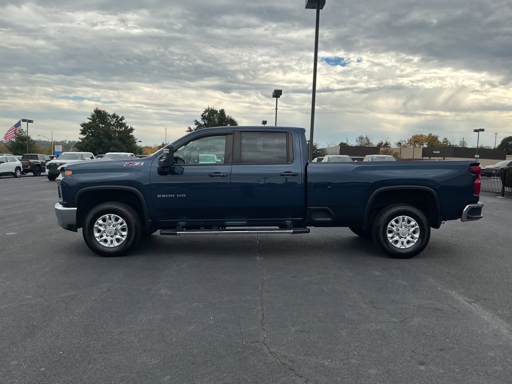 Used 2022 Chevrolet Silverado 2500 LT w/ Convenience Package AWD/4WD image 11