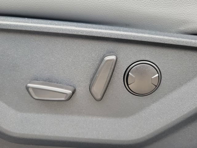 Used 2025 Ford F150 Lightning Flash AWD/4WD image 20