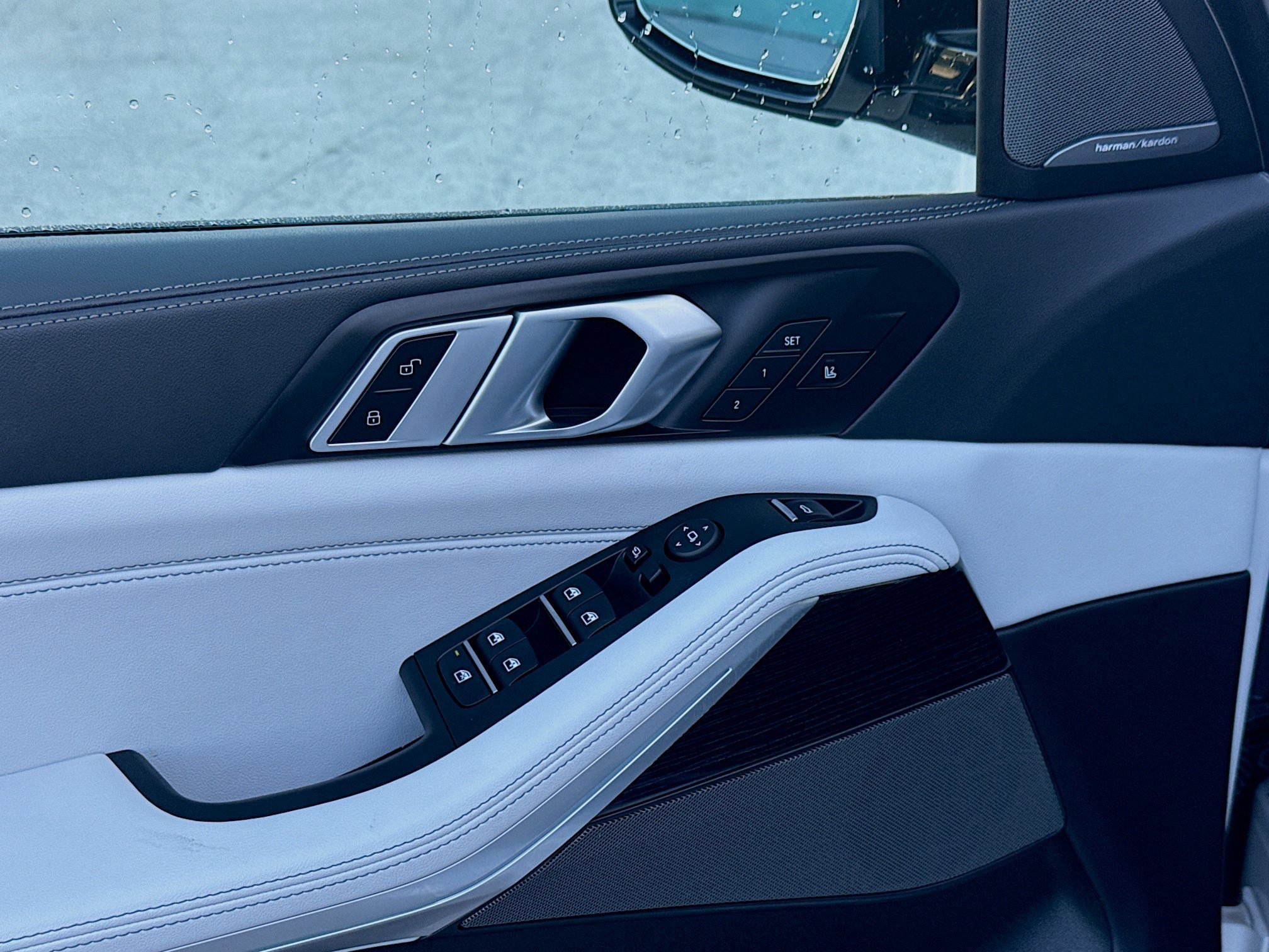 Used 2025 BMW X5 M60i w/ Climate Comfort Package image 18