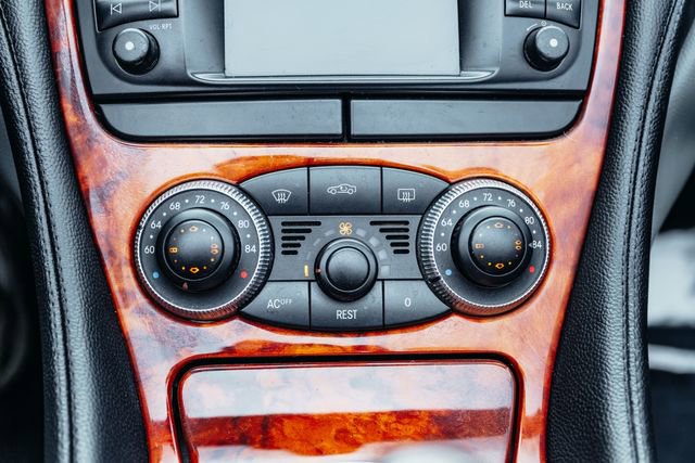 Used 2003 Mercedes-Benz SL 500 image 16