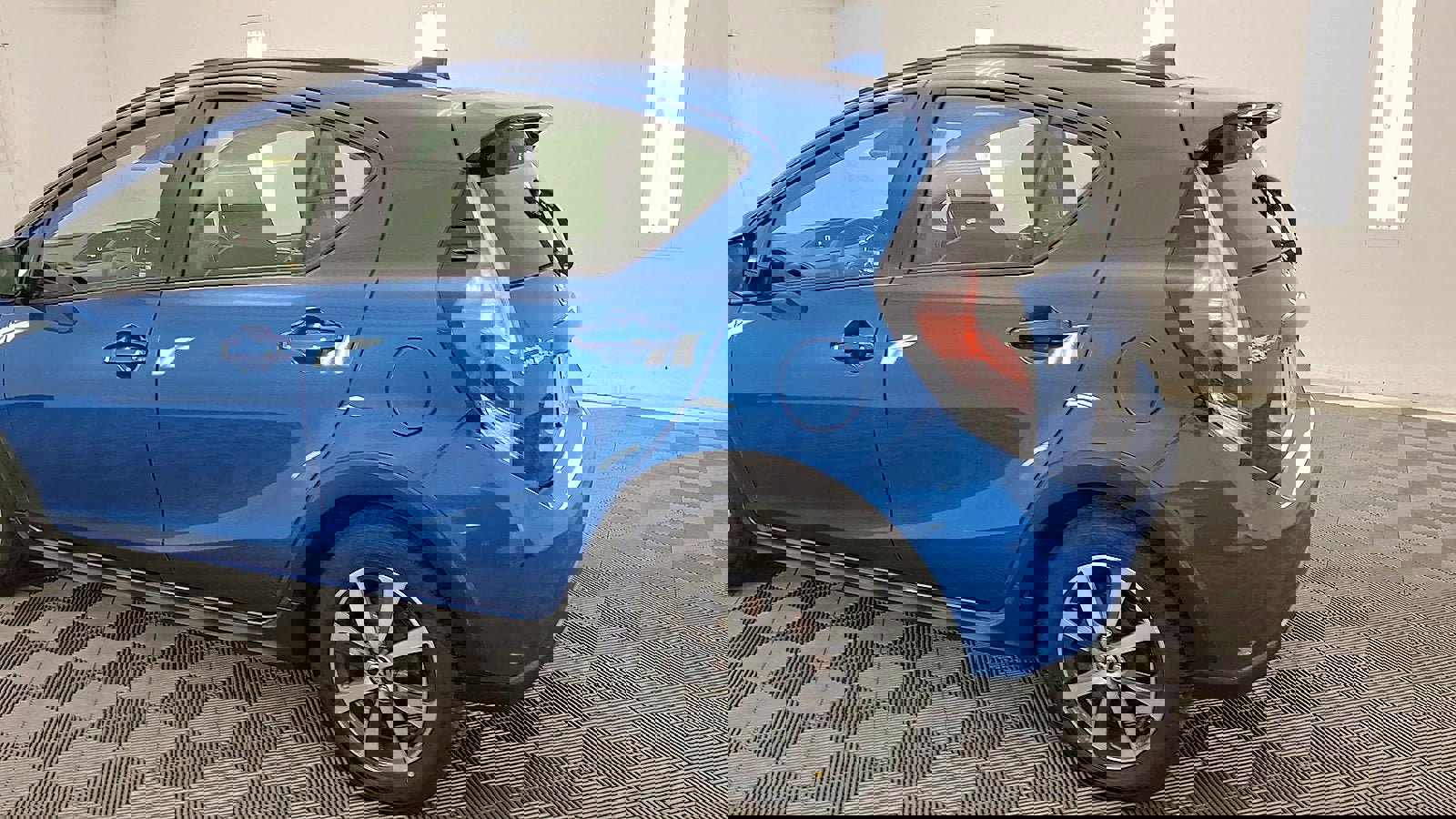 Certified 2018 Toyota Prius C One image 2