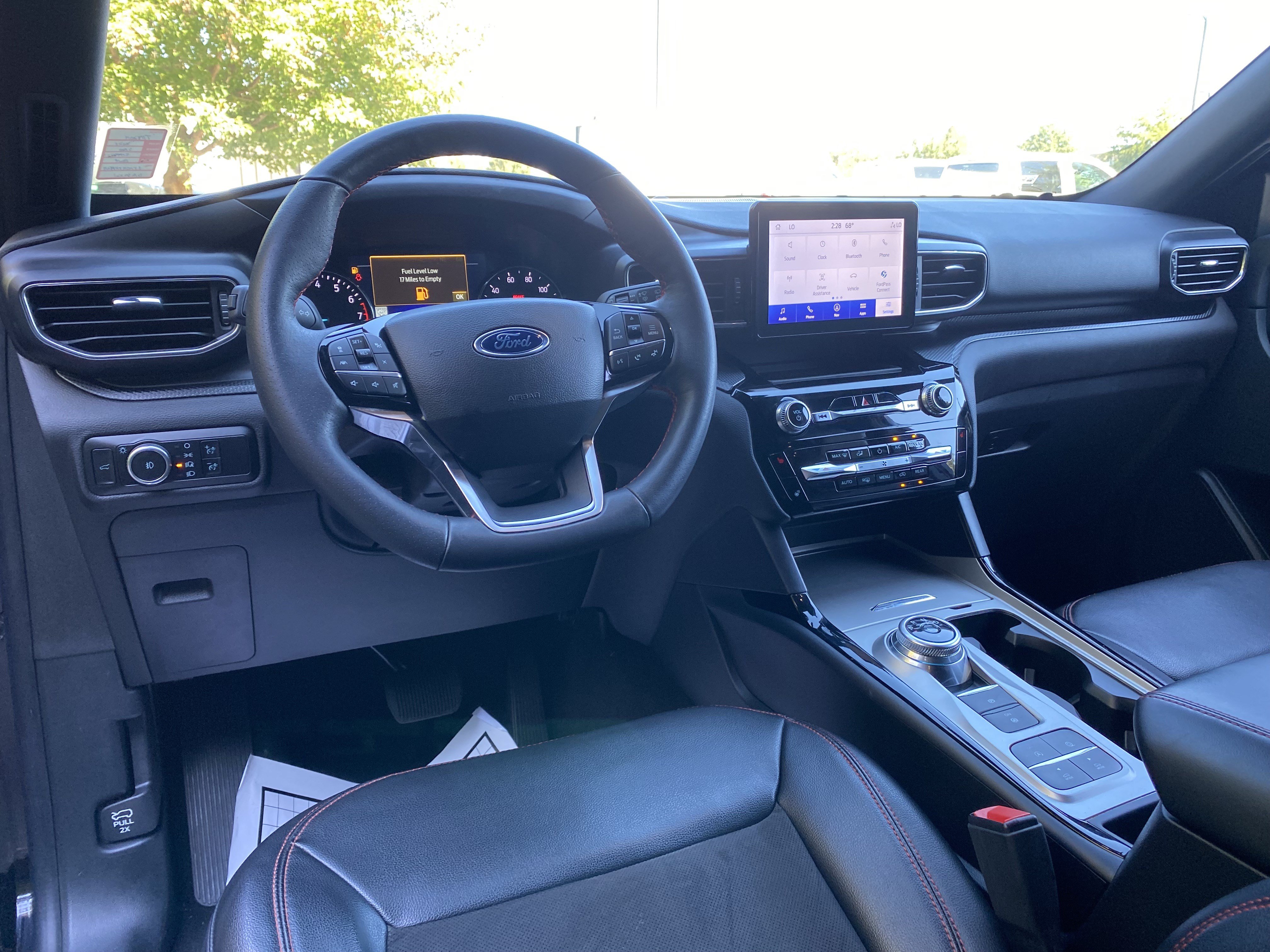 Used 2024 Ford Explorer ST-Line w/ Class IV Trailer Tow Package RWD image 32