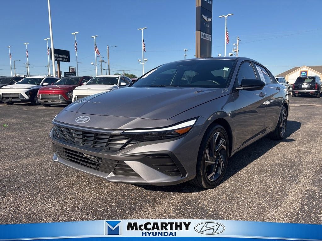 Certified 2025 Hyundai Elantra SEL w/ Cargo Package FWD image 1