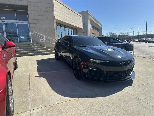 Used 2022 Chevrolet Camaro SS image 2