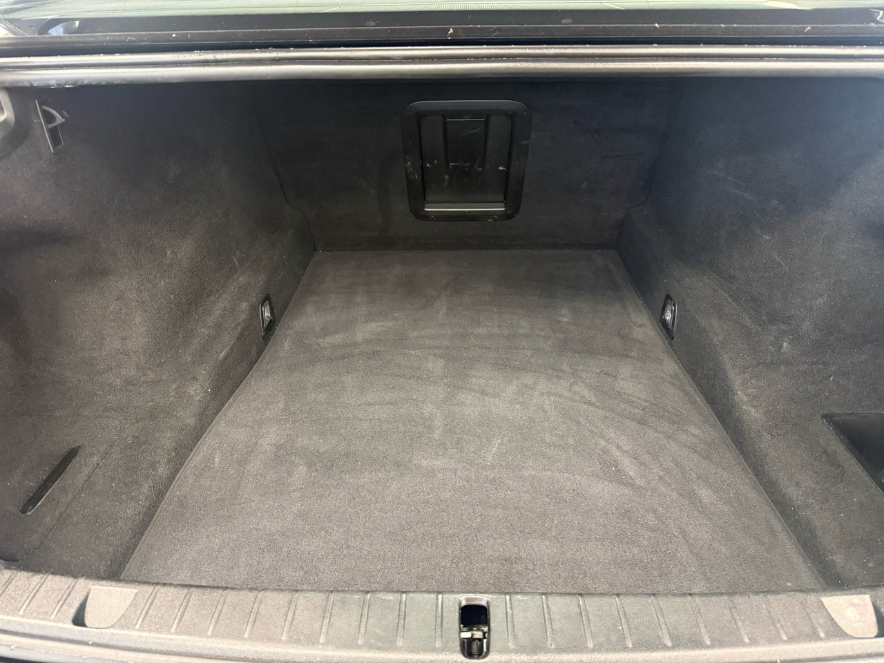 Used 2017 BMW 750i xDrive image 12