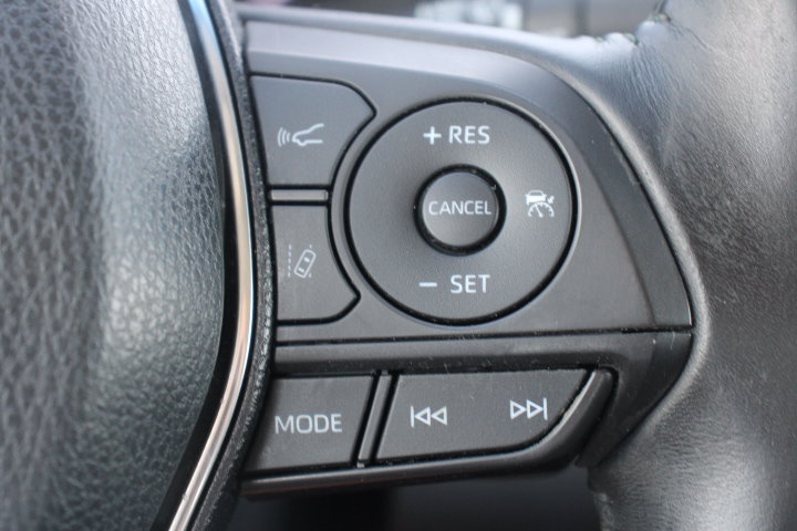 Used 2018 Toyota Camry SE w/ Protection Package (Q2) FWD image 25