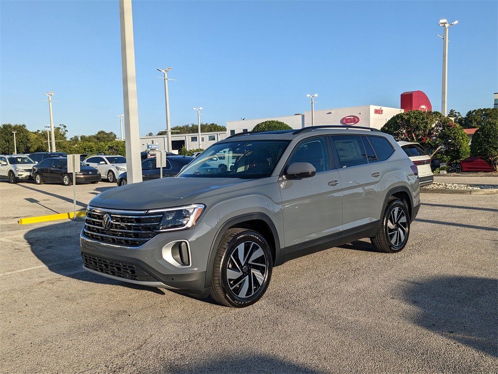 New 2026 Volkswagen Atlas SE image 2
