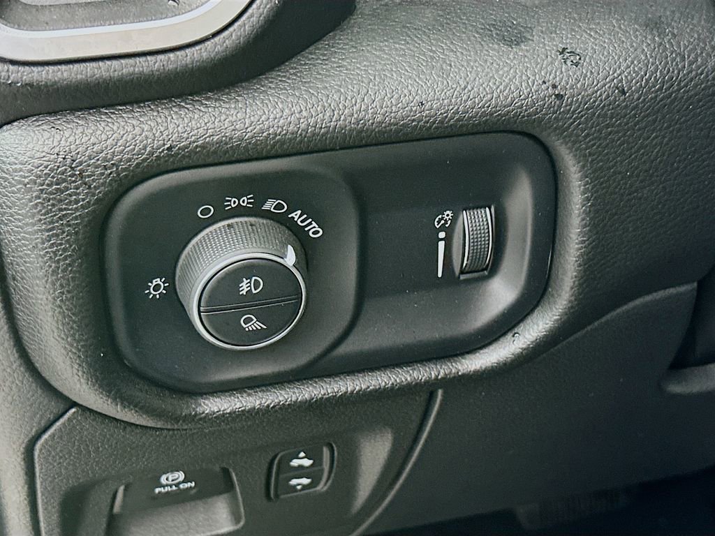 Certified 2023 RAM 1500 Big Horn image 16