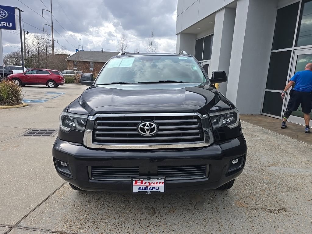 Used 2019 Toyota Sequoia SR5 w/ Premium Package image 4