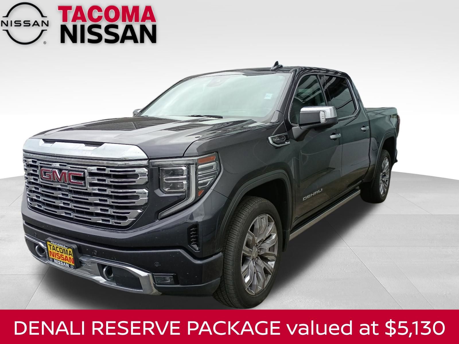 Used 2022 GMC Sierra 1500 Denali w/ Denali Reserve Package AWD/4WD image 1