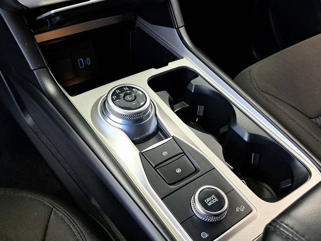 Used 2023 Ford Explorer XLT AWD/4WD image 18