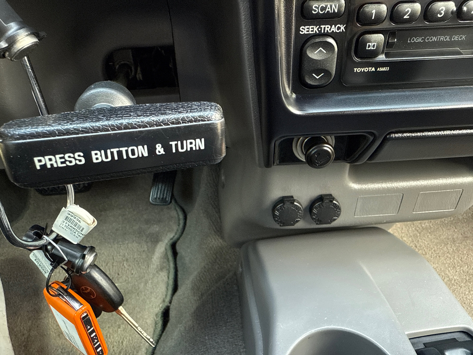 Used 2004 Toyota Tacoma PreRunner image 27