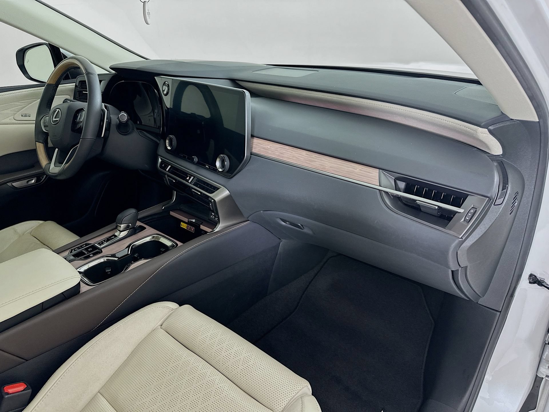 Used 2024 Lexus RX 350 w/ Convenience Package AWD/4WD image 32