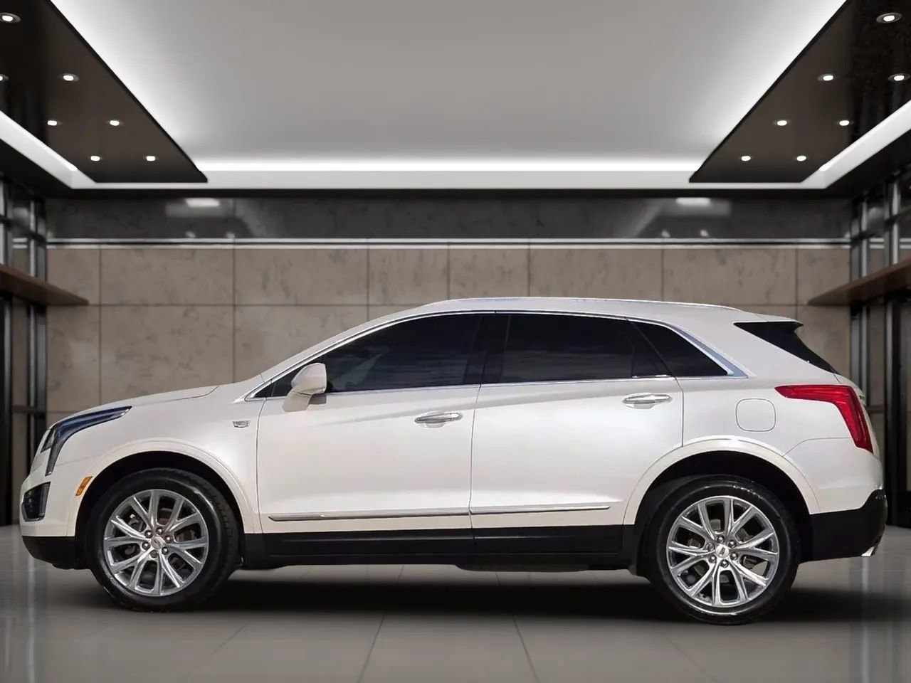 Used 2019 Cadillac XT5 Luxury image 3