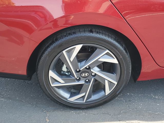 Certified 2025 Hyundai Elantra SEL FWD image 5