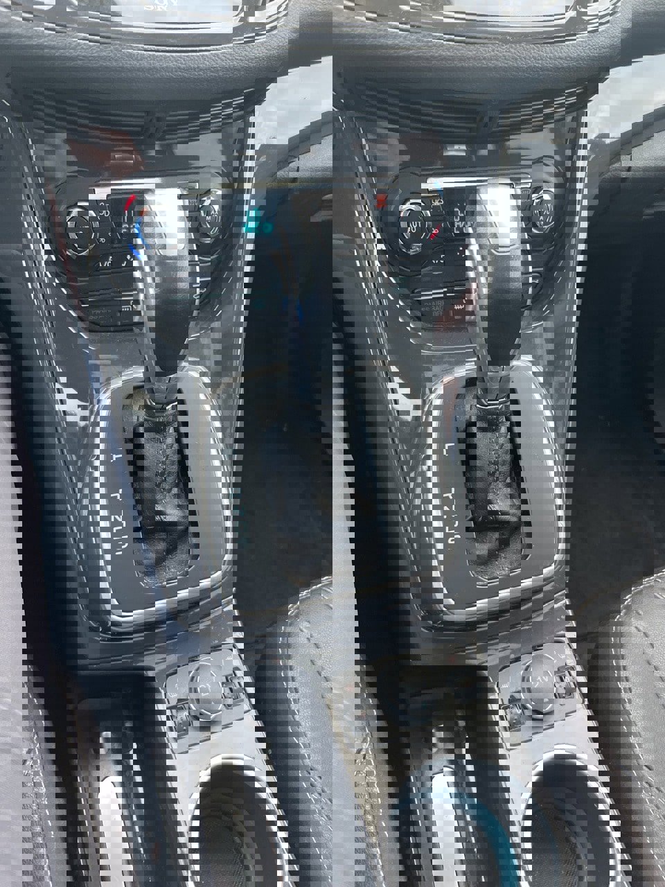 Used 2013 Ford Escape Titanium w/ Parking Technology Pkg image 5