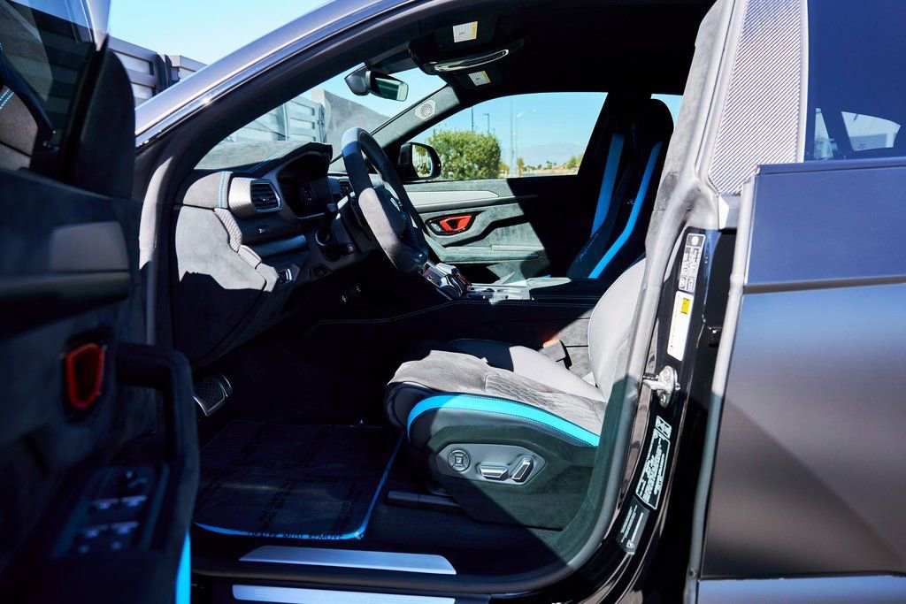 Used 2024 Lamborghini Urus Performante image 41