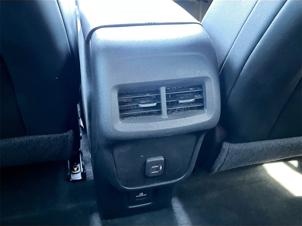 Used 2023 Chevrolet Equinox RS w/ RS Leather Package image 26