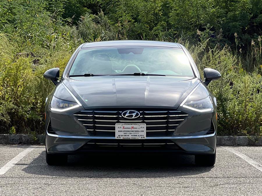 Used 2023 Hyundai Sonata SE w/ Preferred Accessory Package image 3