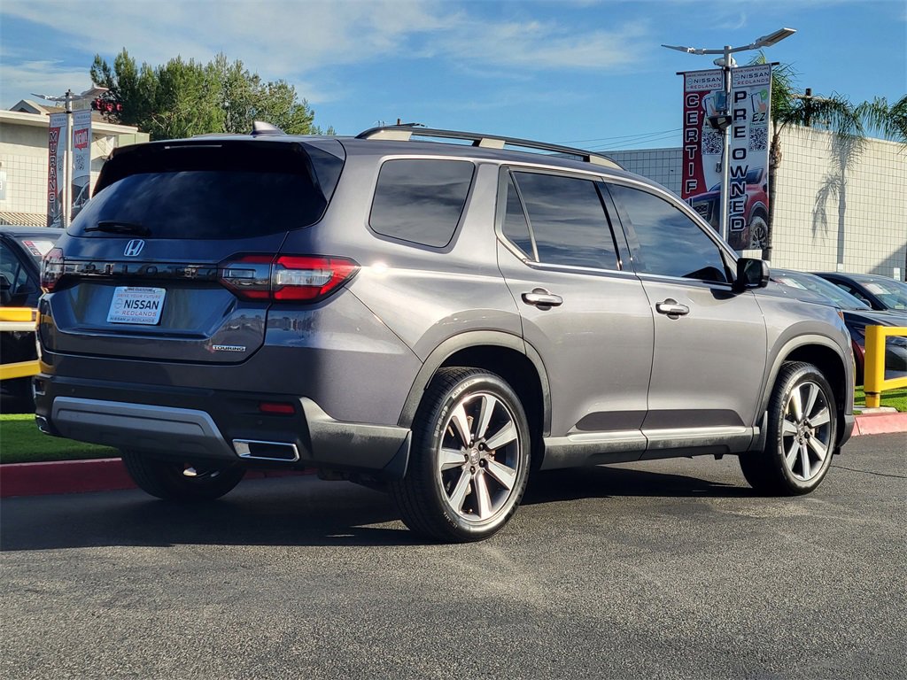 Used 2023 Honda Pilot Touring image 2