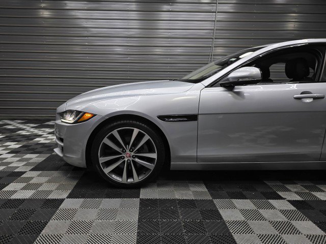 Used 2017 Jaguar XE Prestige RWD image 39