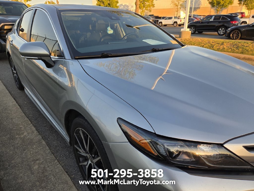 Used 2024 Toyota Camry SE FWD image 8